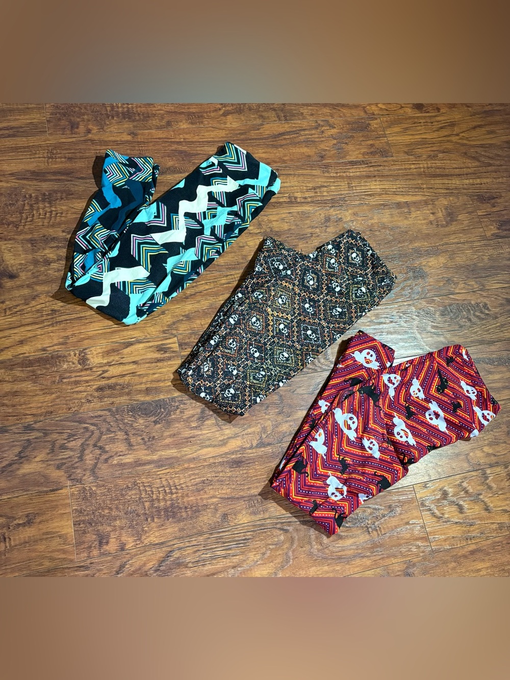 3 pairs of LuLaRoe women’s One Size leggings
